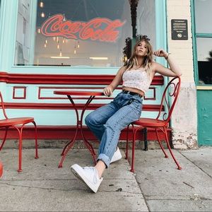 Meet your Posher, Mia